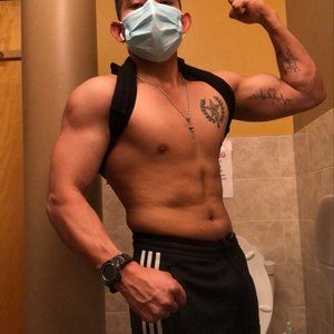 Meet your Posher, Rey leon